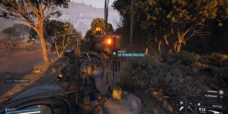 Player activating Raider Hatch in ARC Raiders