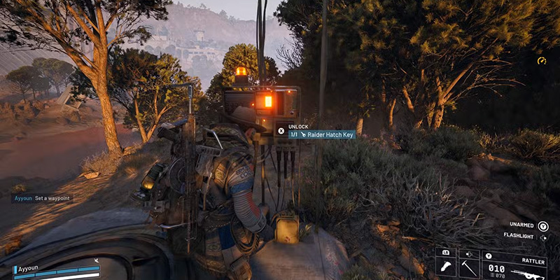 Player activating Raider Hatch in ARC Raiders