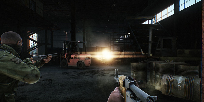 Escape from Tarkov gameplay showing intense firefight